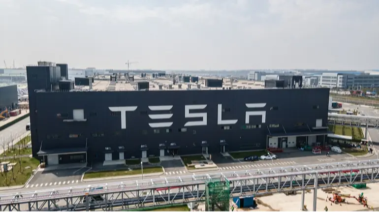 У Британії Tesla збільшила продажі на 12%, китайський конкурент - вчетверо