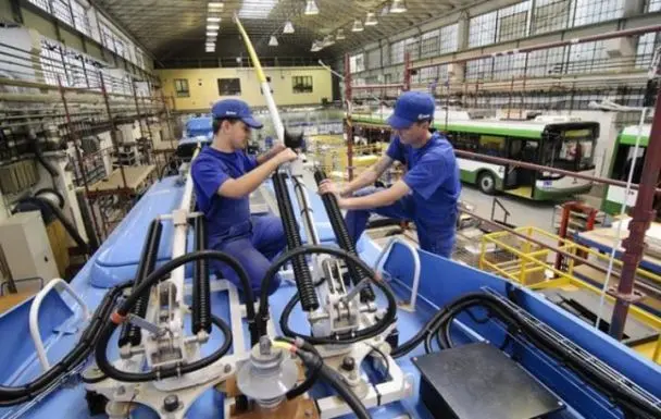 Працевлаштування в Польщі для українців: від пакувальника до програміста — зарплати та вимоги