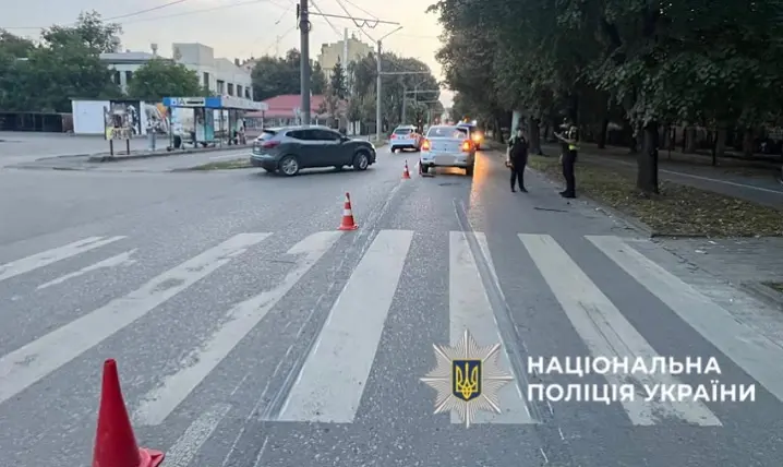 У Чернівцях водійка наїхала на жінку: потерпіла з травмами у лікарні
