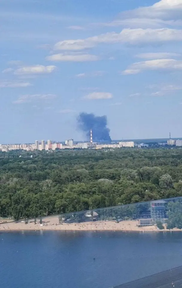 У Києві подекуди зникло світло після вибуху: чи є загроза для електропостачання
