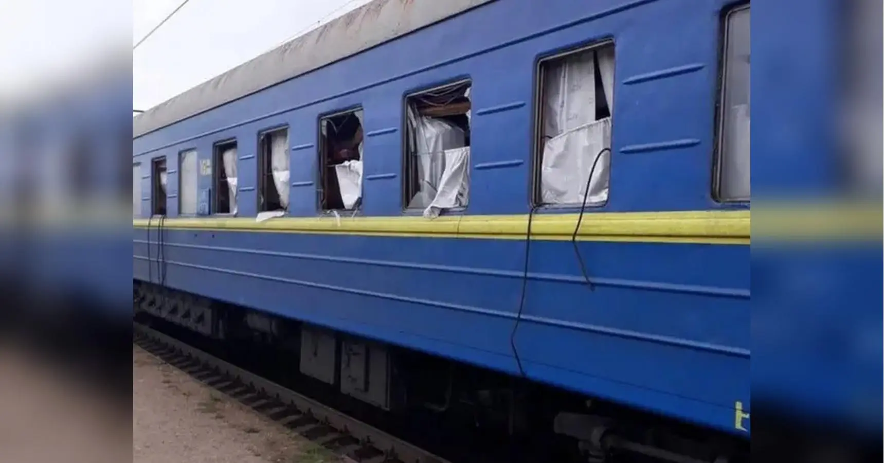 «Здається, ворог цілив у наш потяг, і після кожного вибуху ми видихали — ми ще цілі»: очевидиця масованої атаки на Козятин