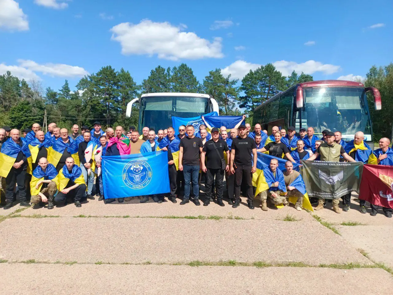 67-й обмін полоненими: додому повернулися 84 українці