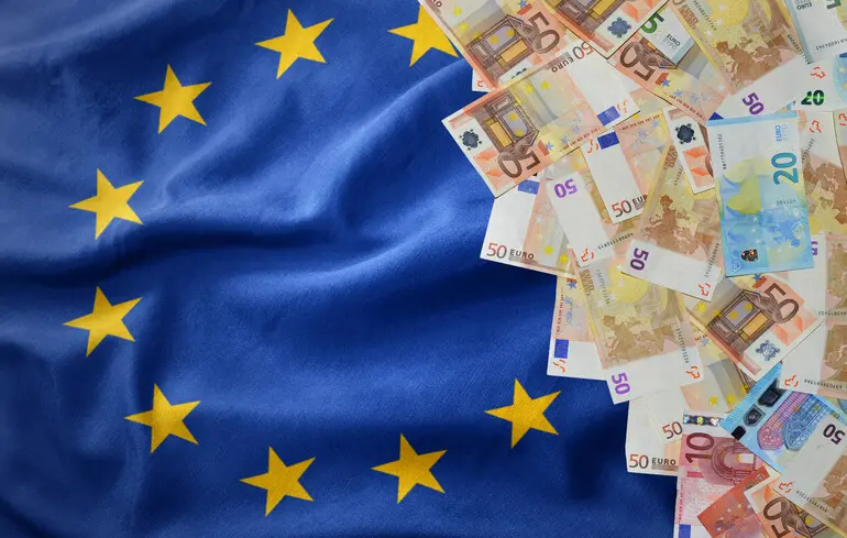 У Євросоюзі схвалили приєднання Болгарії до єврозони - з січня 2026 року у країні вводиться євро