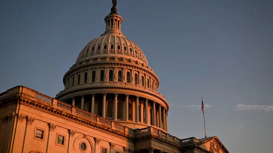 "Прекрасний" закон Трампа рятує США від дефолту – і штовхає в боргову яму