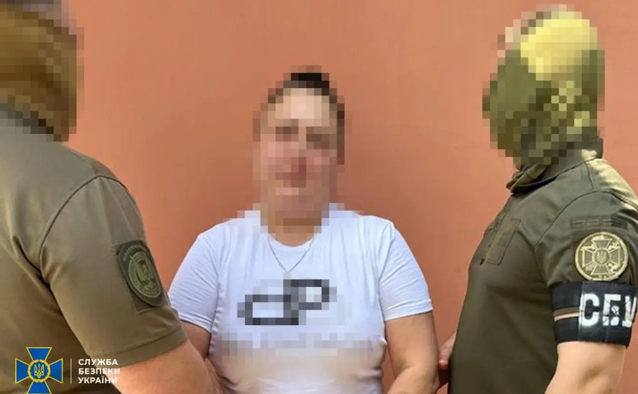 Наводили ракети на українську ППО: у Києві затримали двох зрадників, які працювали на росію