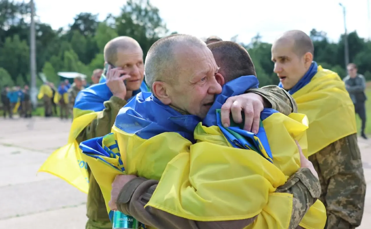 Україна повернула з російського полону групу Захисників: особливості обміну