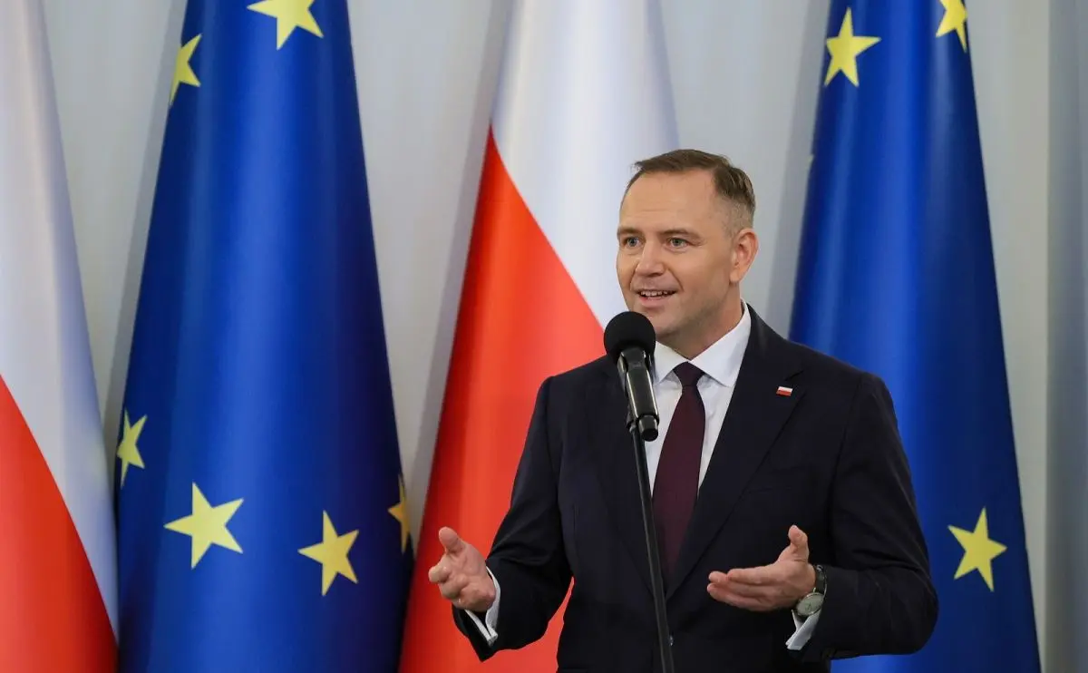 Призупинення допомоги біженцям та прирівнювання символіки ОУН-УПА до нацистської: президент Польщі про нові закони