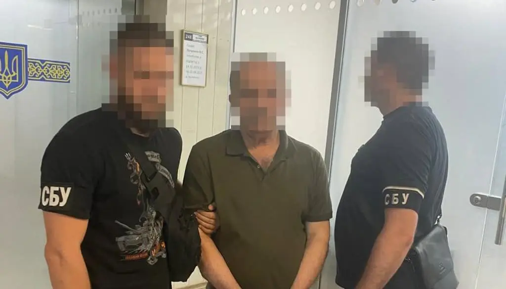За незаконний видобуток піску з Дунаю в Одеській області під варту взяли мера
