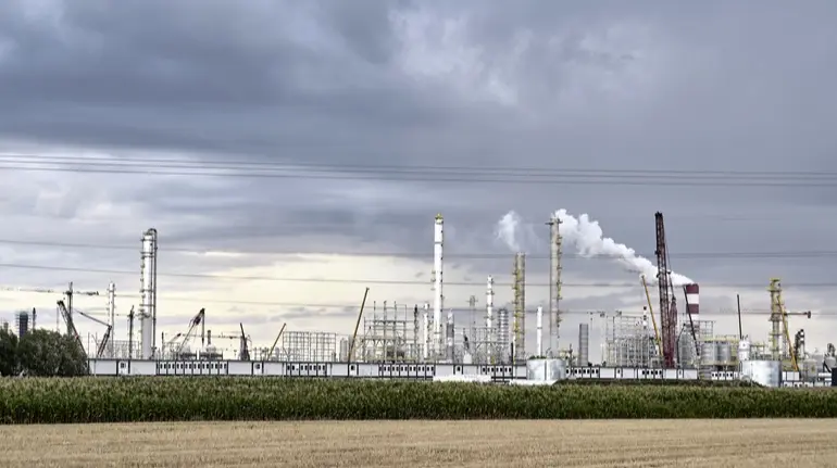  Польський нафтовий гігант відмовився від російських постачань 