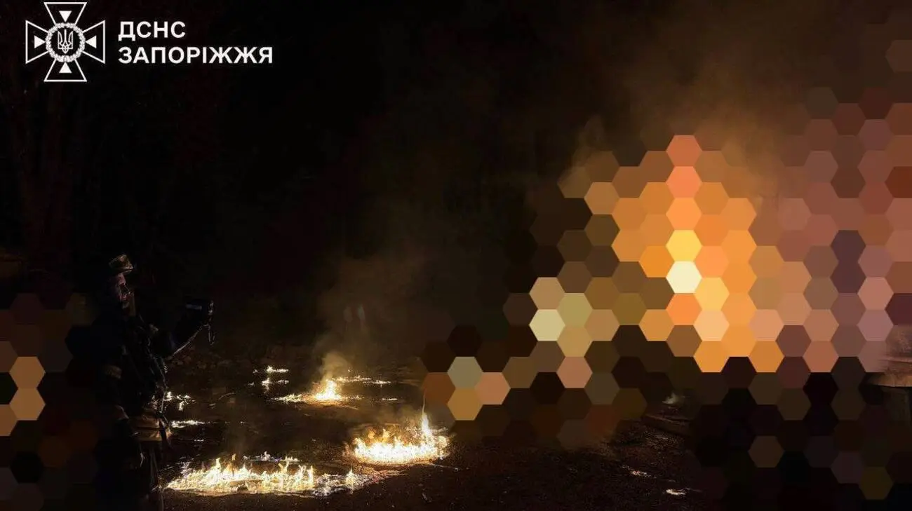 Росіяни атакували Запоріжжя ФАБ, виникла пожежа